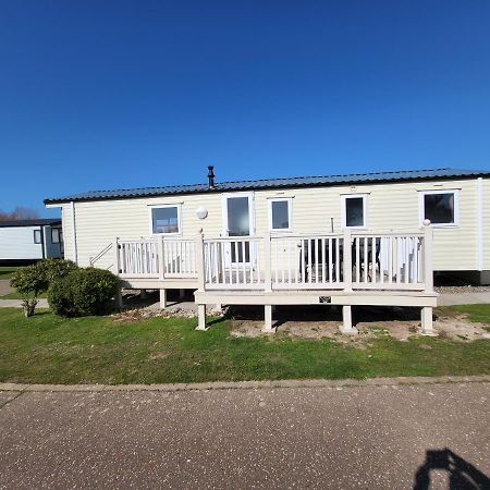 Parkdean Kessingland Beach Holiday Chalet Apartment Benacre Exterior photo