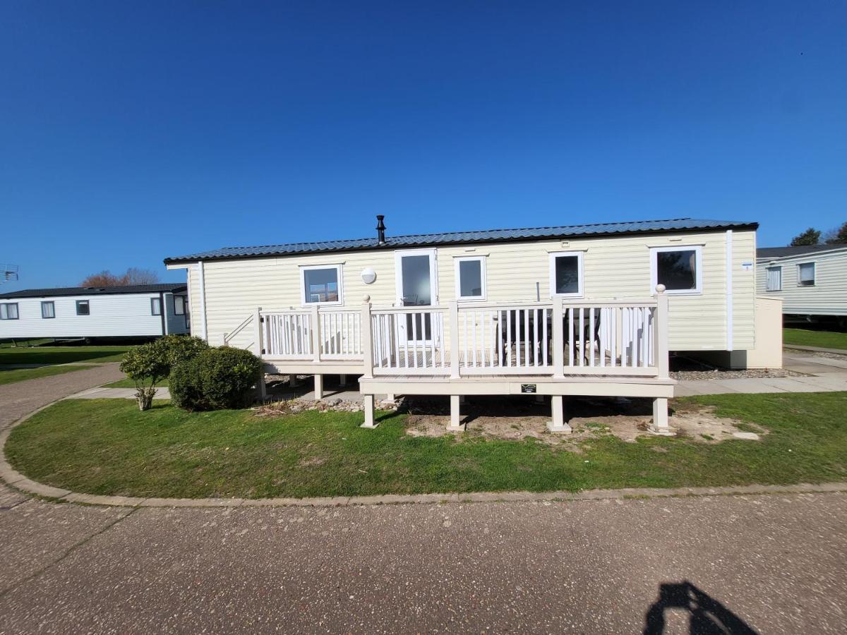 Parkdean Kessingland Beach Holiday Chalet Apartment Benacre Exterior photo